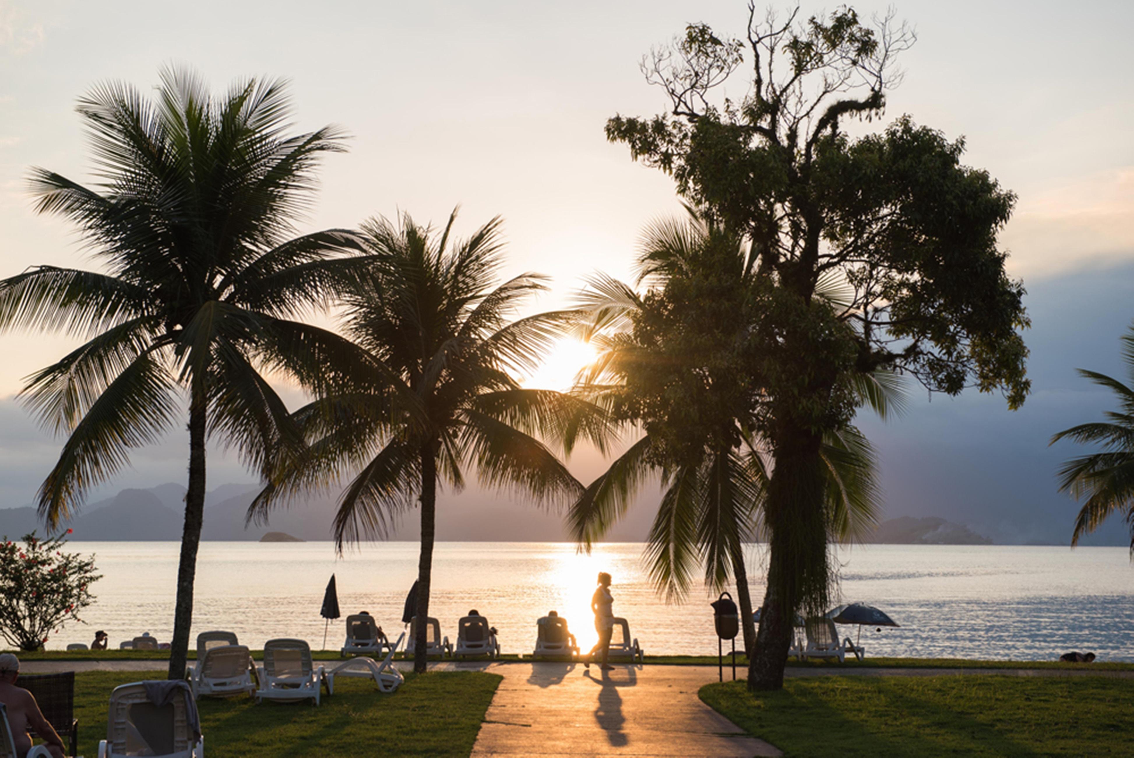 Vila Gale Eco Resort Angra Angra dos Reis Exterior photo Sunset at the beach