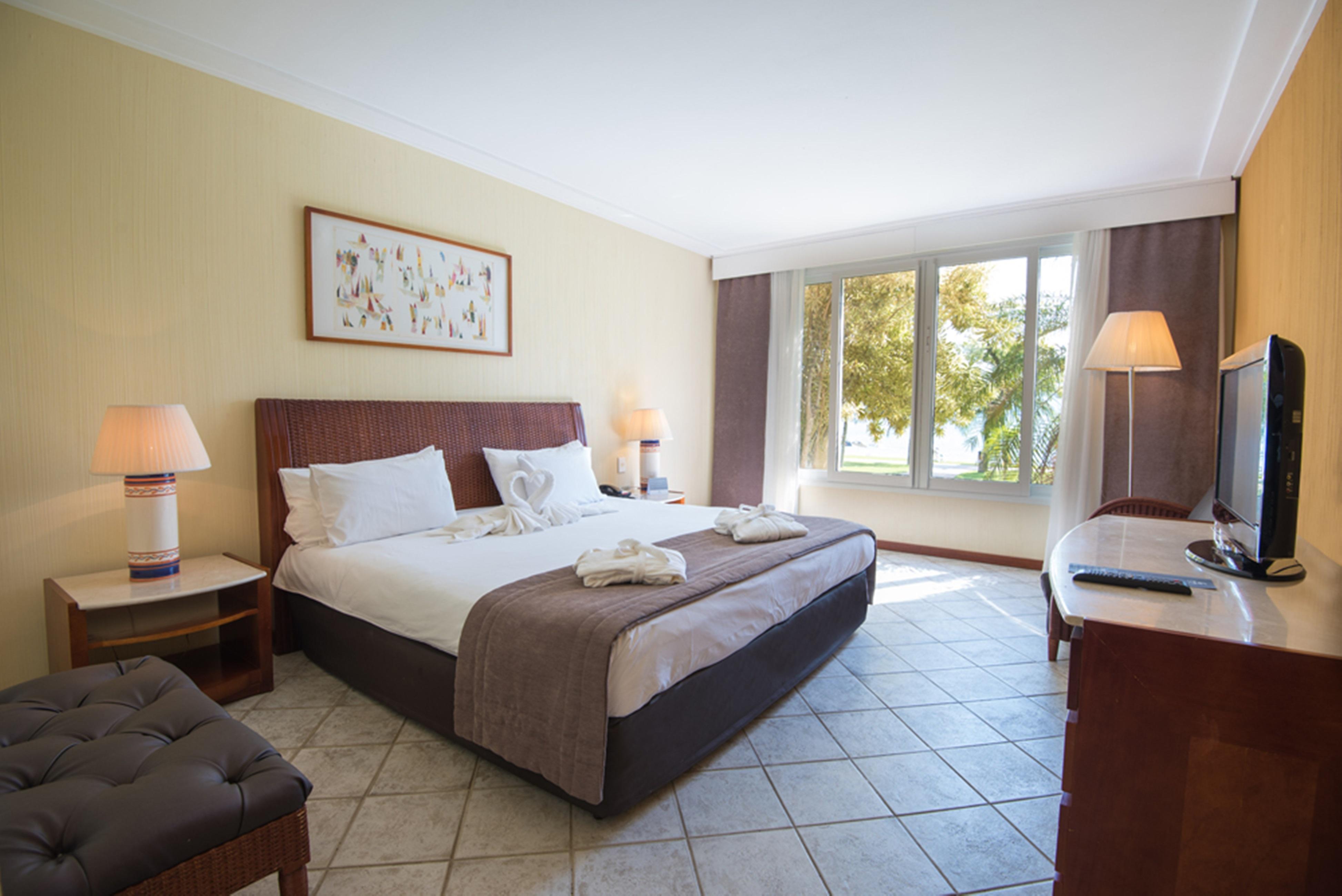 Vila Gale Eco Resort Angra Angra dos Reis Exterior photo A room at the hotel